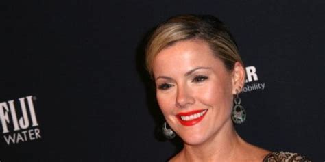Kathleen Robertson Net Worth: A Comprehensive Breakdown