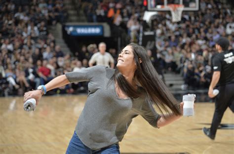 Kelsey Plum's Shirt Throw: A Technical Analysis and Its Impact on the Game of Basketball