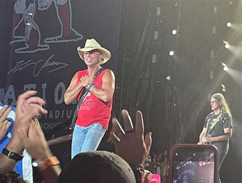 Kenny Chesney Set List: A Complete Guide to His Live Performances