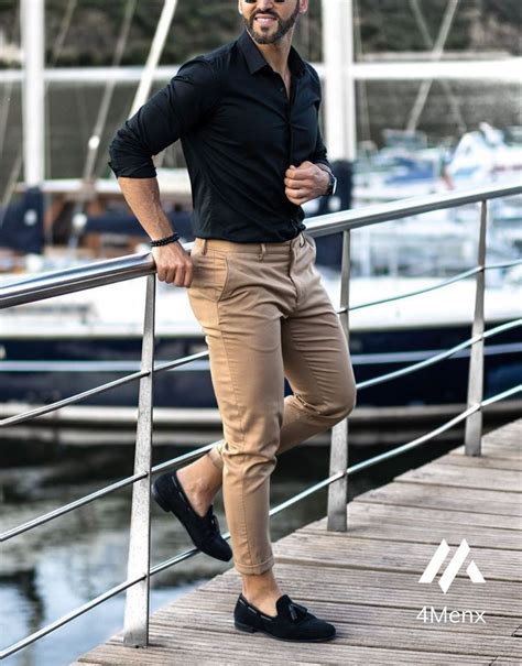 Khaki Pants and Black Shirt: The Perfect Casual-Smart Duo