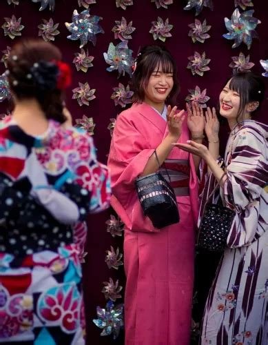 Kimono Patch: A Tradição Sustentável do Japão Encontra a Moda Moderna