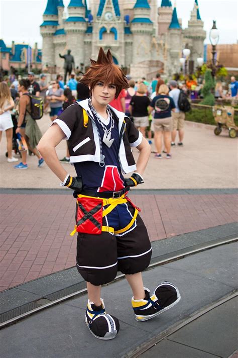 Kingdom Hearts Sora Costume