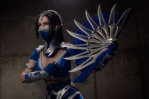 Kitana Cosplay Mortal Kombat: Transform into the Deadly Princess