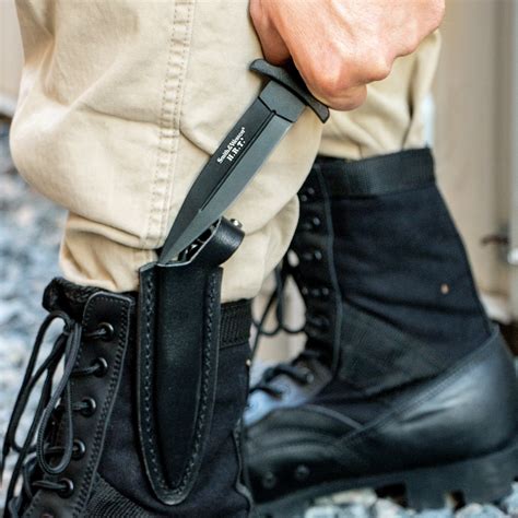 Knife Boot: