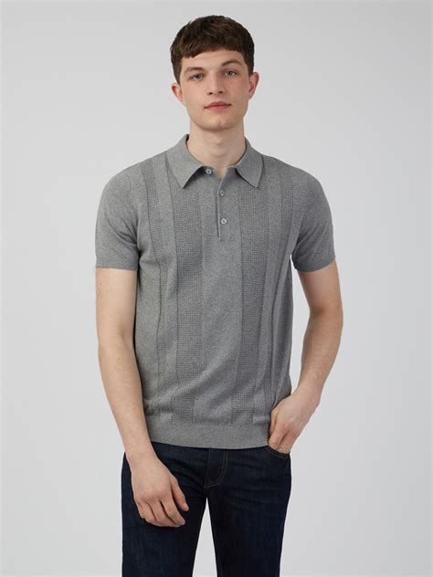 Knitted Short Sleeve Polo Shirt: A Timelessly Versatile Wardrobe Essential