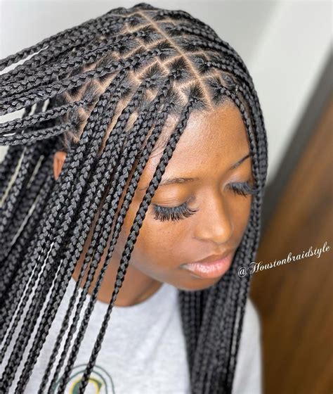 Knotless Braid Hairstyles: 12 Stunning Styles to Enhance Your Beauty