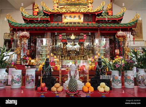 Kuan Im Tng Temple: Singapore's Hidden Gem of Chinese Heritage