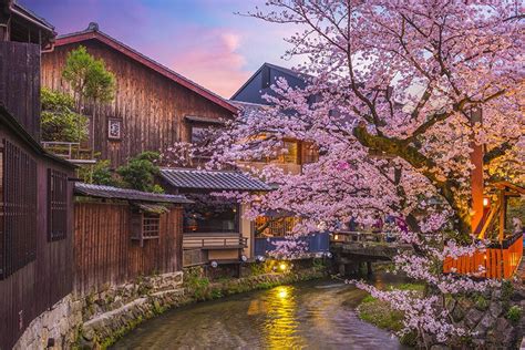 Kyoto: A City of Enchanting History and Modernity