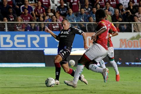 La histórica rivalidad entre Guanacasteca y Saprissa: Una lucha titánica en el fútbol costarricense