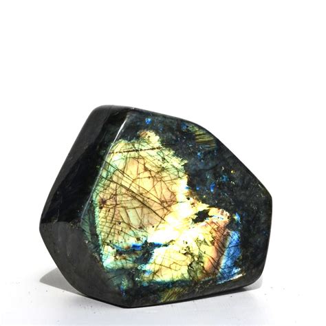 Labodorite: The Shimmering Stone of Transformation