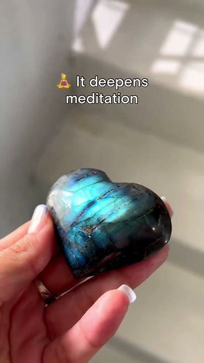 Labordorite: The Enchanting Stone of Transformation