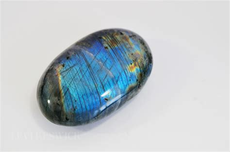 Labradorite: A Deep Dive into its Symbolism and Applications