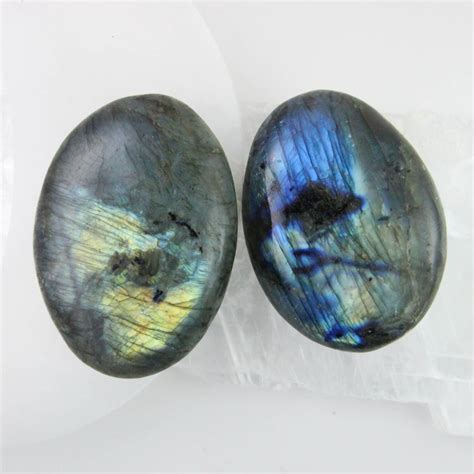 Labradorite: An Enchanting Stone of Transformation and Wonder