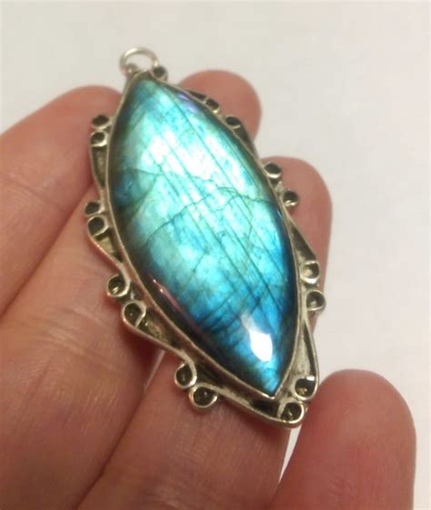 Labradorite: The Mystical Gemstone with Iridescent Fire