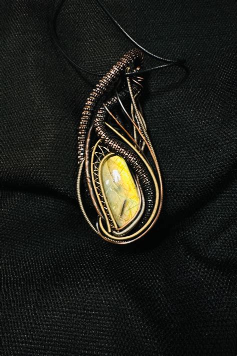 Labradorite Necklace: An Enchanting Talisman to Enhance Your Well-being