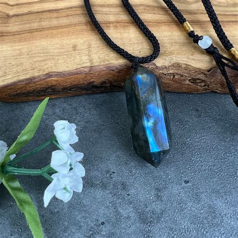 Labradorite Pendent: An Enchanting Gemstone for Spiritual Growth and Protection