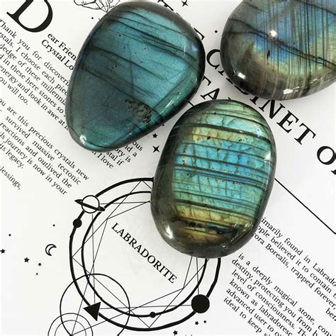 Labradorites: A Mystical and Scintillating Stone