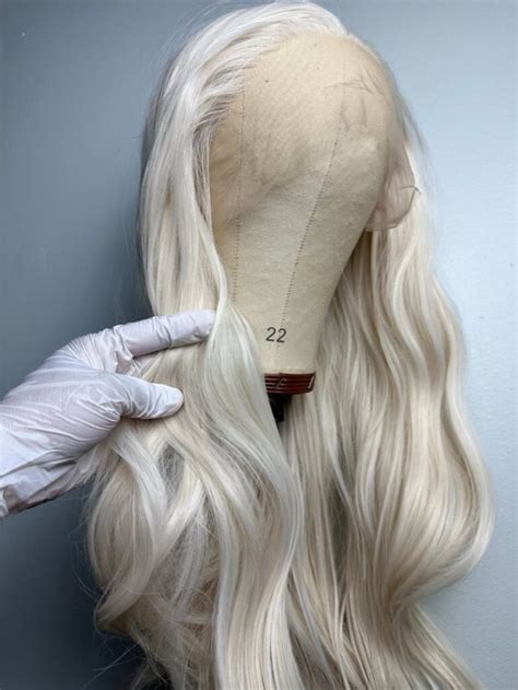 Lace Front Platinum Wigs: The Epitome of Beauty and Confidence