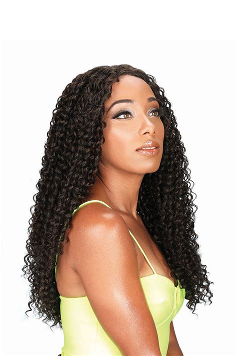 Lace Front Wigs: 2025 and Beyond