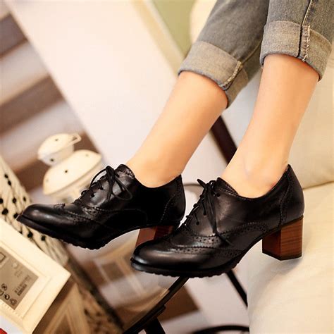 Lace-up Oxfords: