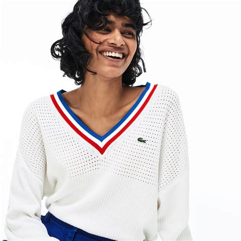 Lacoste Women's Sweatshirts: The Embodiment of Sophistication and Versatility