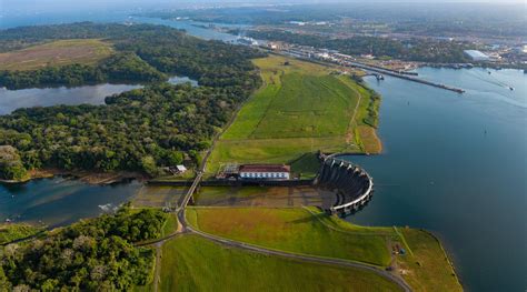 Lago Gatún: Panama's Enormous Reservoir