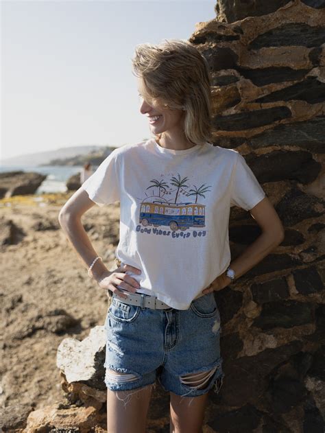 Laguna Beach Tee Shirts: A Fashion Statement with Coastal Vibes