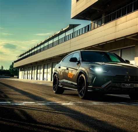 Lamborghini Urus: The Ultimate Driving Experience