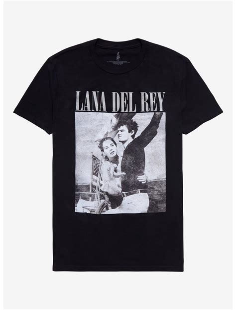 Lana Del Rey Shirt Rocks the Hot Topic