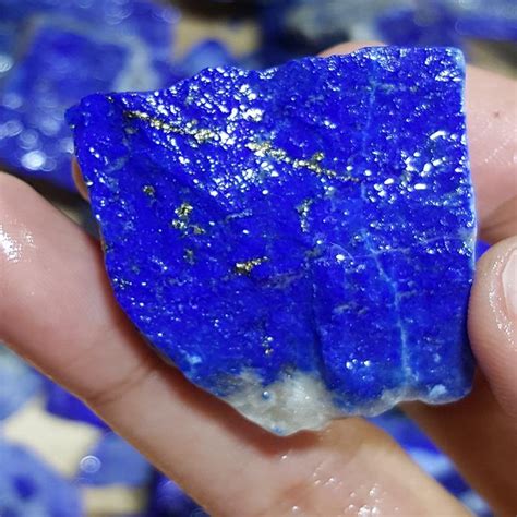 Lapis Lazuli Stones for Sale: A Guide to Buying, Selling, and Valuing