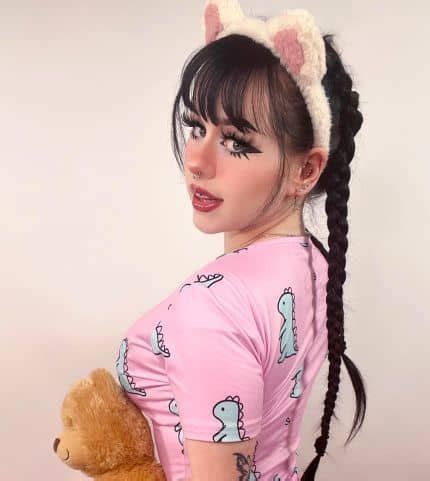 Lara Rose: A TikTok Star Who's Inspiring Millions