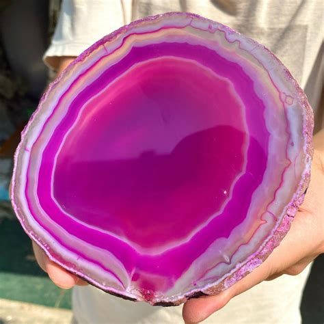 Large Agate: A Gemstone Captivating the World with Its Enchanting Appeal