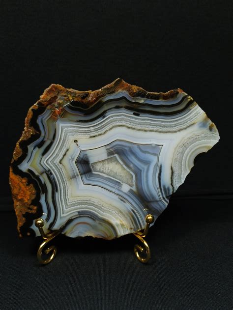 Large Agate: A Gemstone of Beauty and Utility