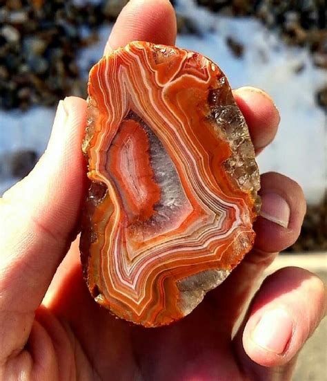 Large Agate: A Gemstone with Multiple Applications and Benefits