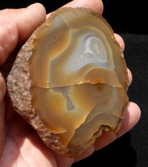 Large Agate: A Majestic Stone for Countless Applications