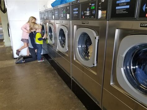 Laundromat 24/7 Near Me: Find a Laundry Facility Open 24 Hours