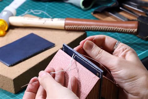 Learning How to Work with Leather Includes DIY Projects Kindle Editon