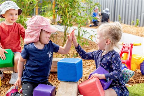 Learning Through Play: A Work-Based Approach for the Early Years Reader