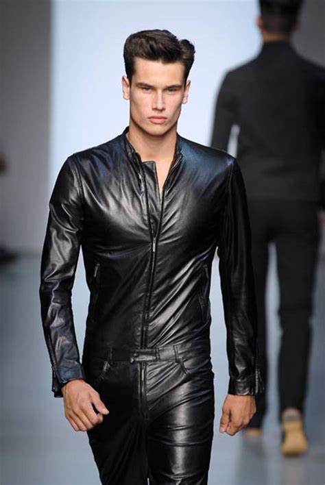 Leather Hombres: