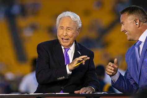 Lee Corso: The Headgear-Wearing College Football Analyst Extraordinaire