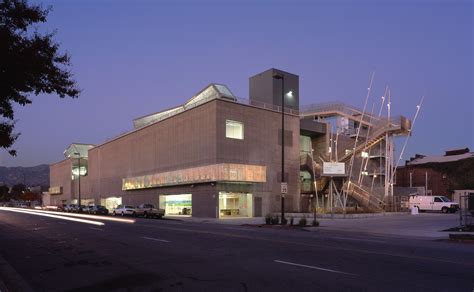 Legendary Educators: Unveiling the Renowned Faculty of Art Center College of Design