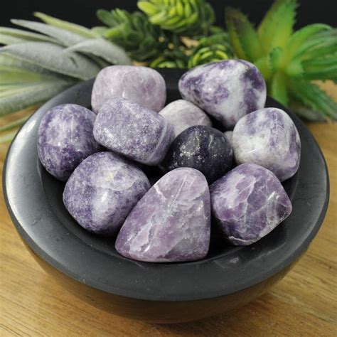 Lepidolite: Healing Stone with Stress-Relieving and Emotional Soothing Properties