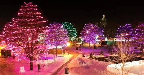 Let It Snow Minnesota Christmas Reader