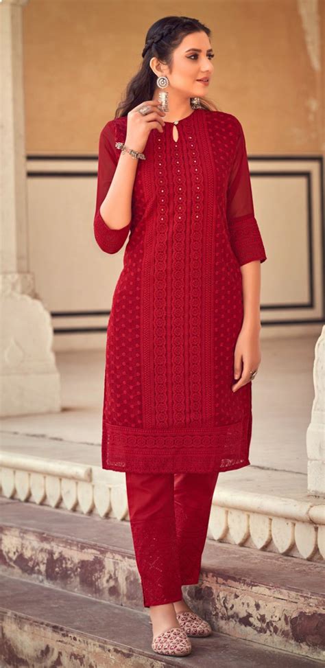 Level Up Your Style with a Breathtaking Lakhnavi Kurti for Women