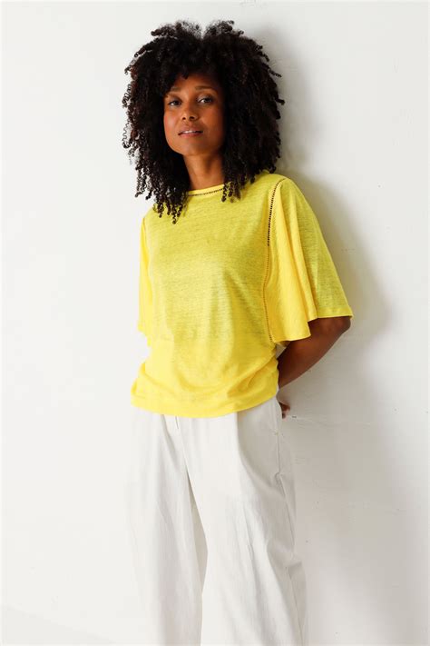 Linen T-Shirts for Women: A Refreshing and Sustainable Wardrobe Essential