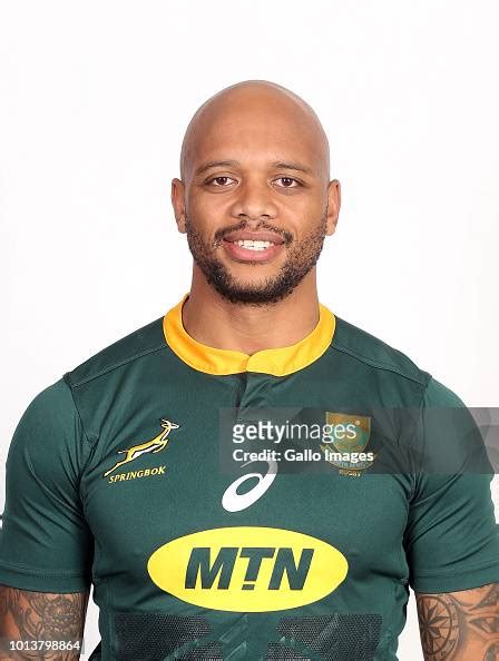 Lionel Mapoe: A Blockbusting Biography of the Springbok Star