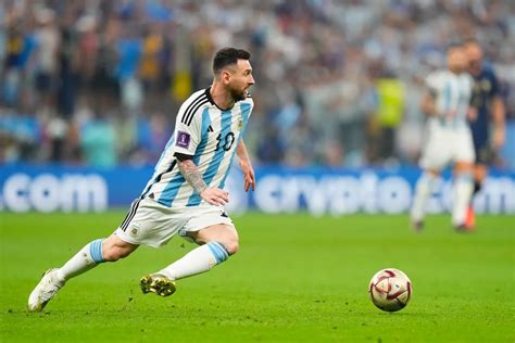 Lionel Messi: El Mago del Fútbol