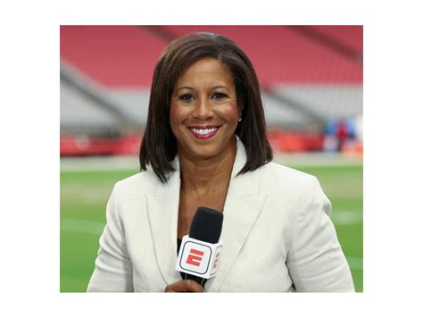 Lisa Salters: A Pioneer in the World of Sports Journalism