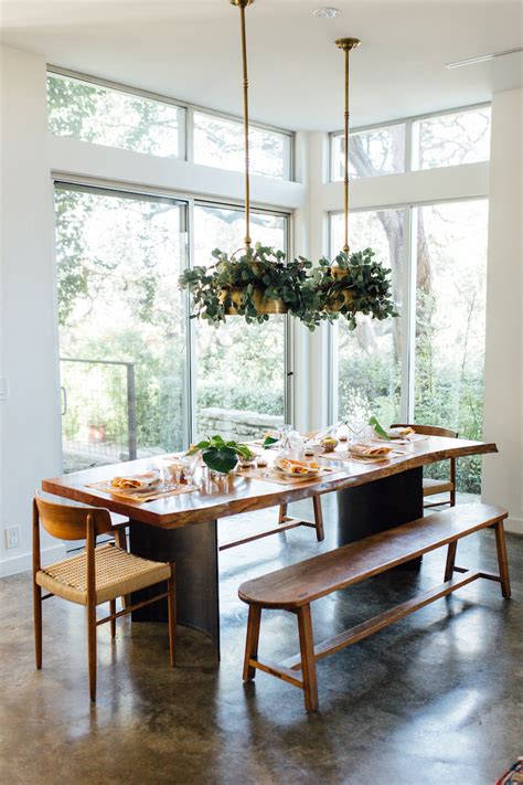 Live Edge Dining Tables: Bringing Nature and Art into Your Dining Room