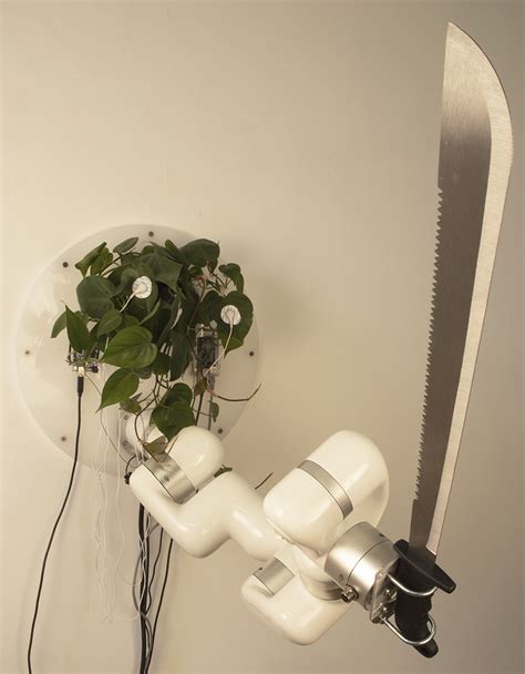 Living Plant Controls a Machete Through an Industrial Robot Arm